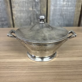 L-N Railroad International Silver Covered Sugar Bowl 6"