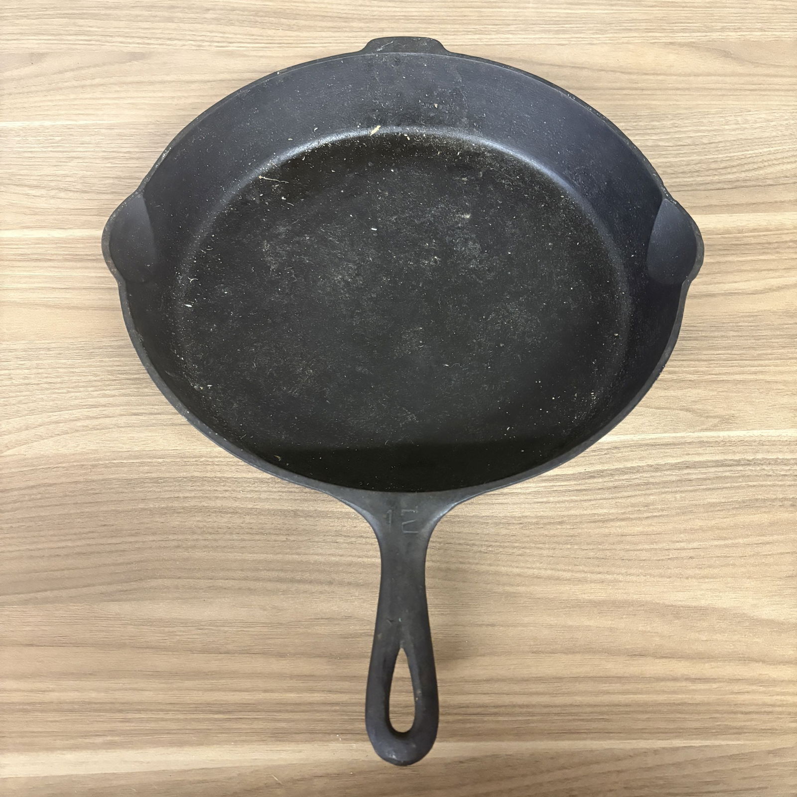 Griswold #12 Cast Iron Skillet 14"X 18": Griswold #12 Cast Iron Skillet 14"X 18"