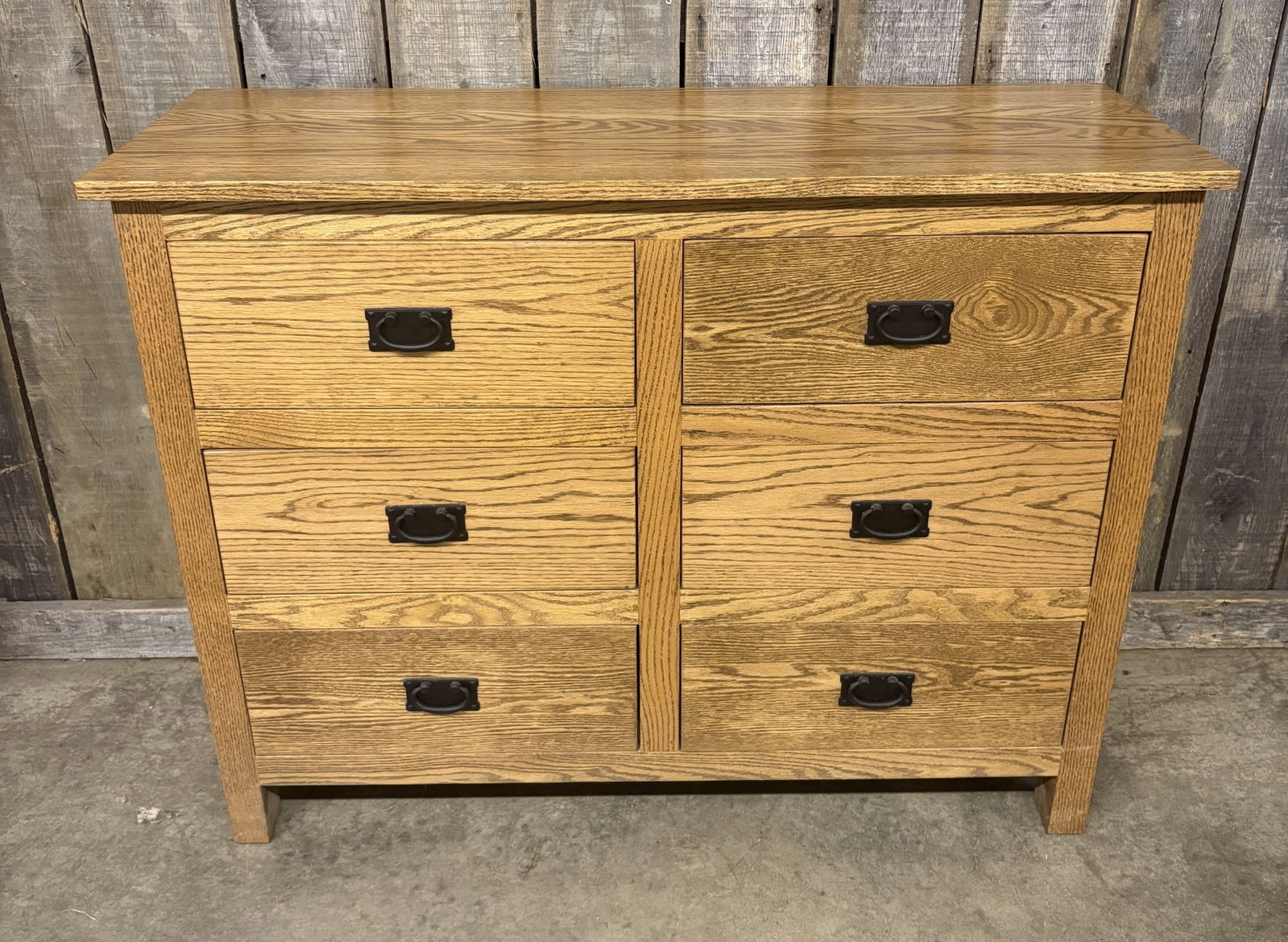 Amish-Made Mission Style Oak Dresser 17"X48"X37": Amish-Made Mission Style Oak Dresser 17"X48"X37"
