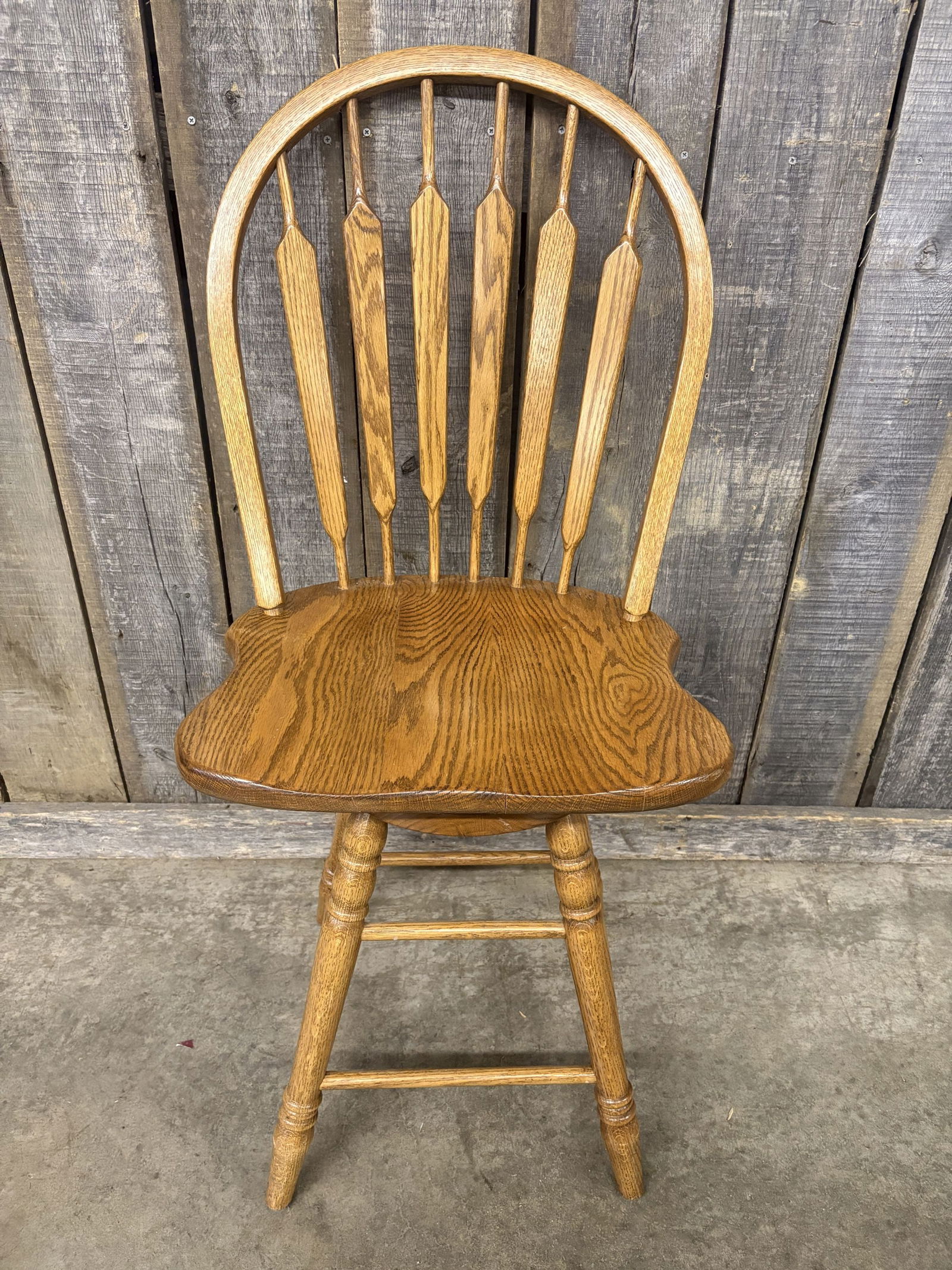 Oak Swivel Bar Stool 18"X20"X45": Oak Swivel Bar Stool 18"X20"X45"