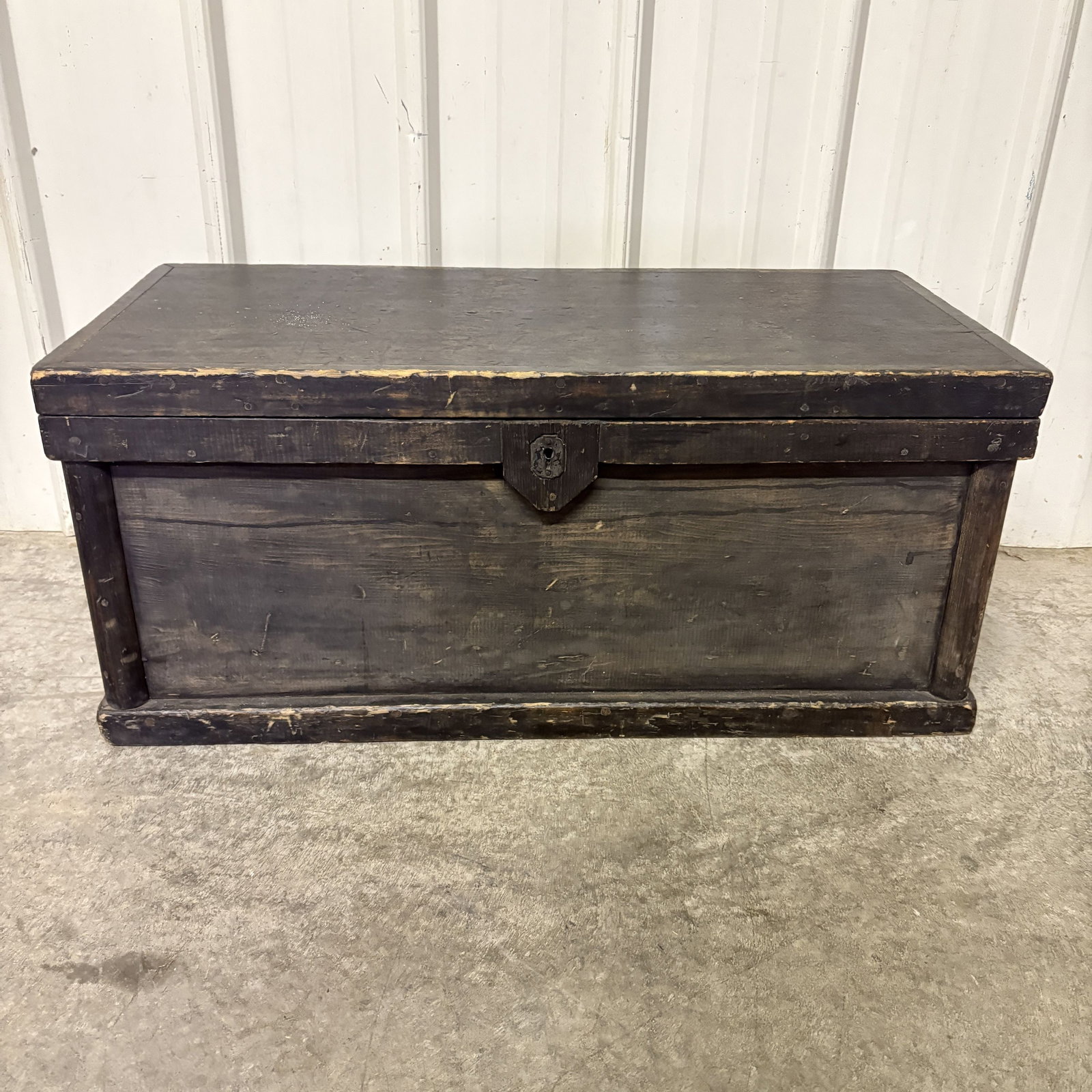 Antique Wooden Carpenters Chest - Storage Chest 16"X33"X15": Antique Wooden Carpenters Chest - Storage Chest 16"X33"X15"