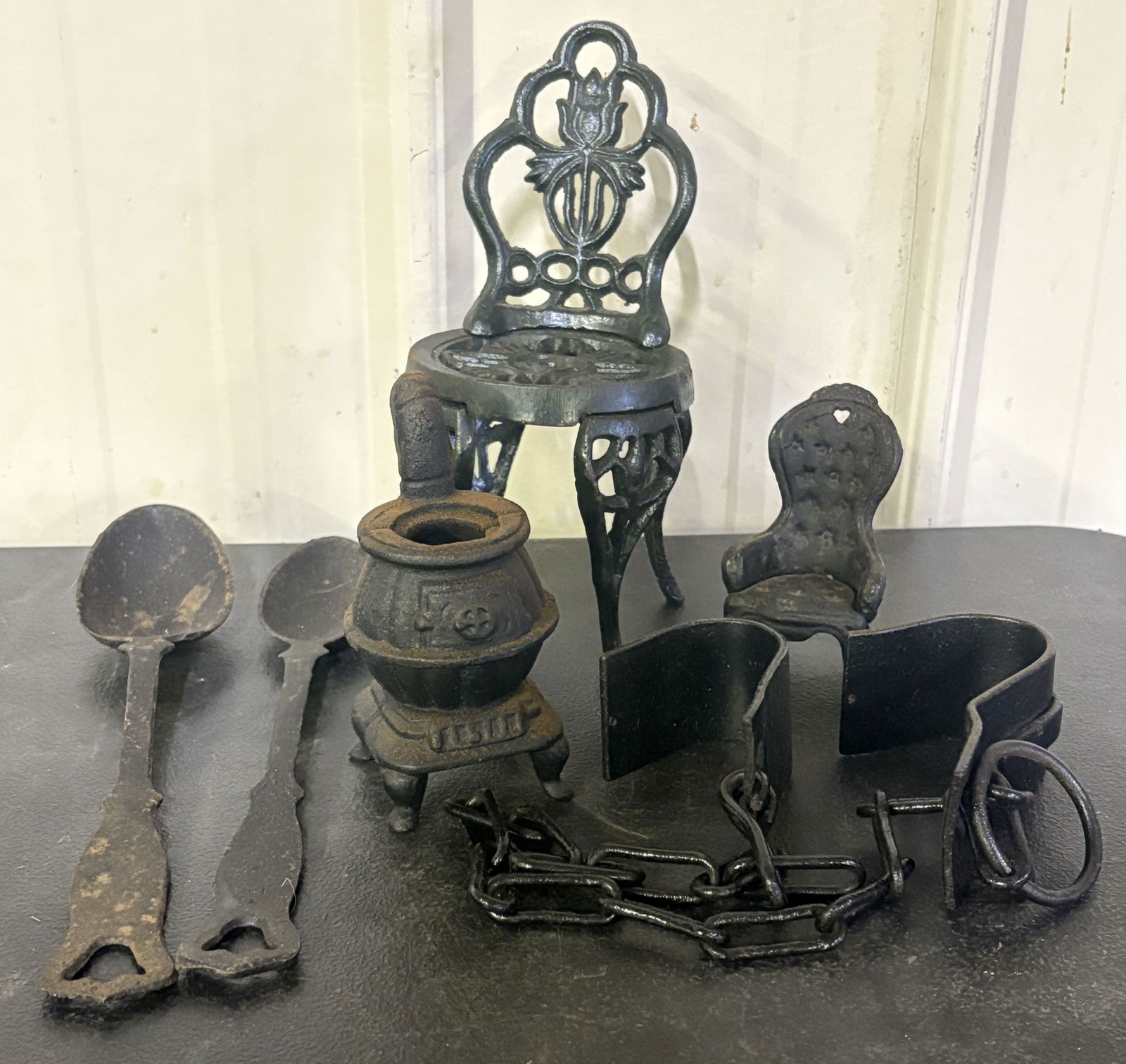 Collection Of Cast Iron Furniture-Accessories 10": Collection Of Cast Iron Furniture-Accessories 10"