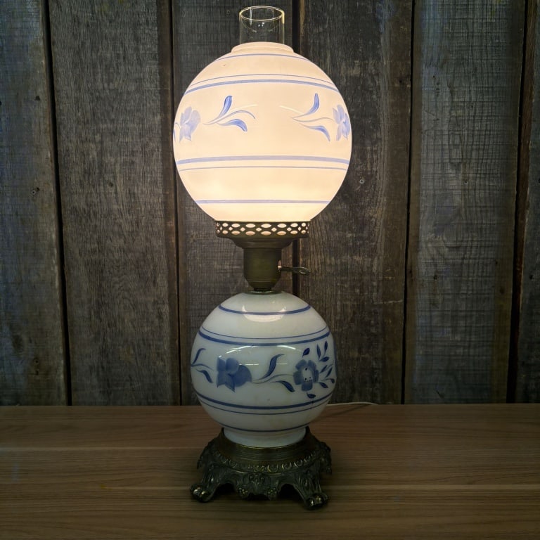 Vintage Hand Painted Gone With The Wind Style Lamp With Decorated Brass Base 6"X21": Vintage Hand Painted Gone With The Wind Style Lamp With Decorated Brass Base 6"X21"
