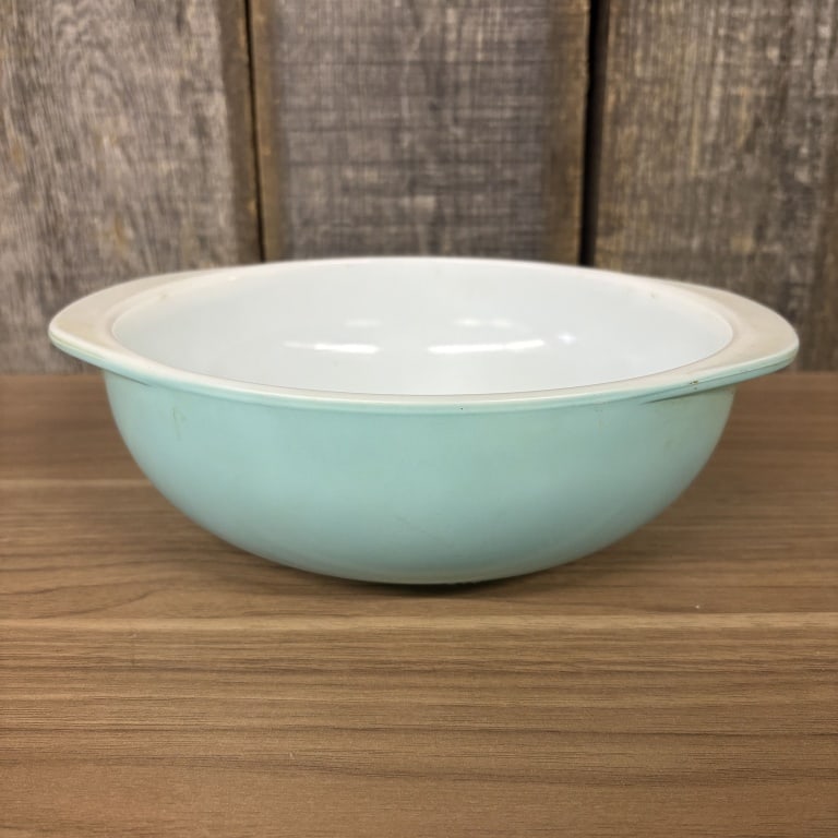 Vintage Pyrex Ovenware Bowl 10"X3" (1 of 6)