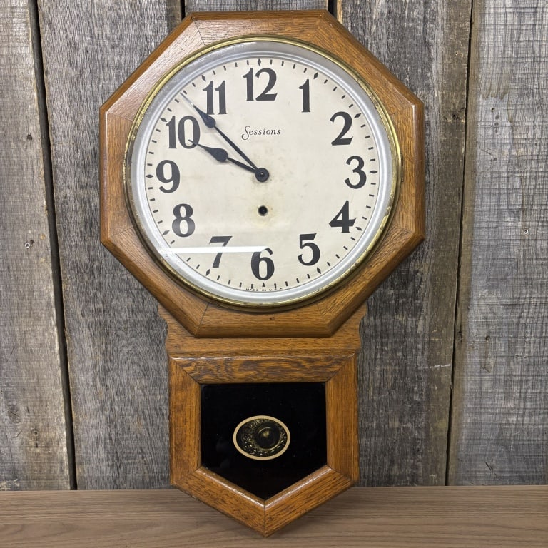 Sessions Oak-Cased 12" Office Wall Clock 15"X26": Sessions Oak-Cased 12" Office Wall Clock 15"X26"