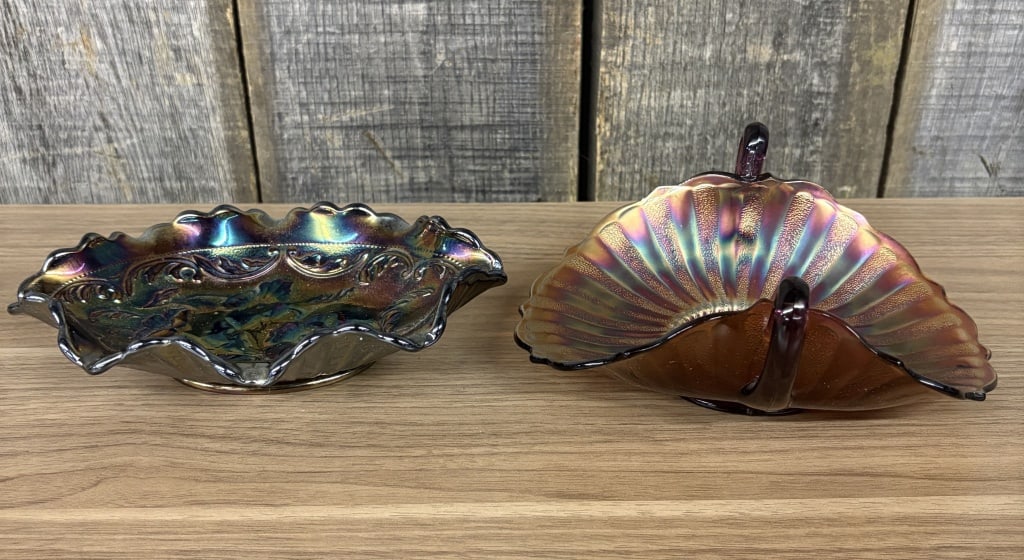 Lot Including Fenton Amethyst Carnival Glass Bon-Bon Dish With Carnival Glass Scalloped Edge Bowl (1 of 6)