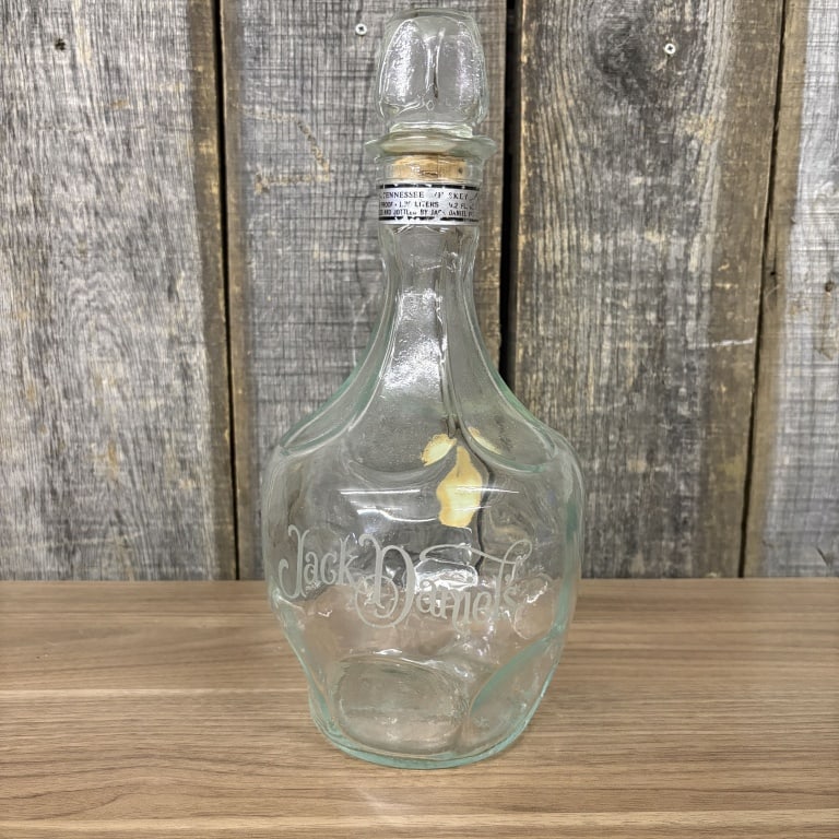 Vintage Jack Daniels "Belle Of Lincoln" Etched Glass Commemorative Whiskey Decanter 5"X13": Vintage Jack Daniels "Belle Of Lincoln" Etched Glass Commemorative Whiskey Decanter 5"X13"