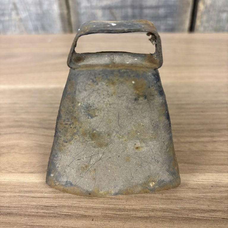 Antique Metal Cow Bell 2.5"X3.5" (1 of 3)