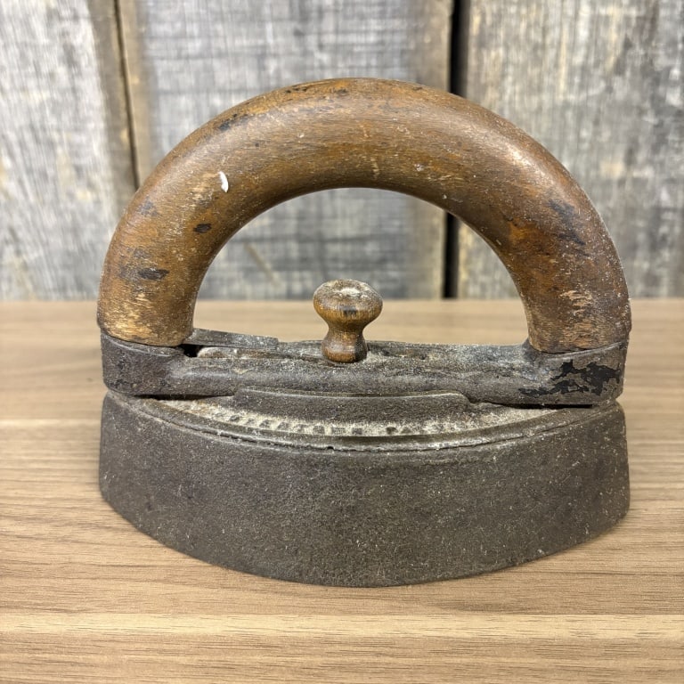 Antique Cast Iron Sad Iron With Wooden Handle 6"X5" (1 of 5)