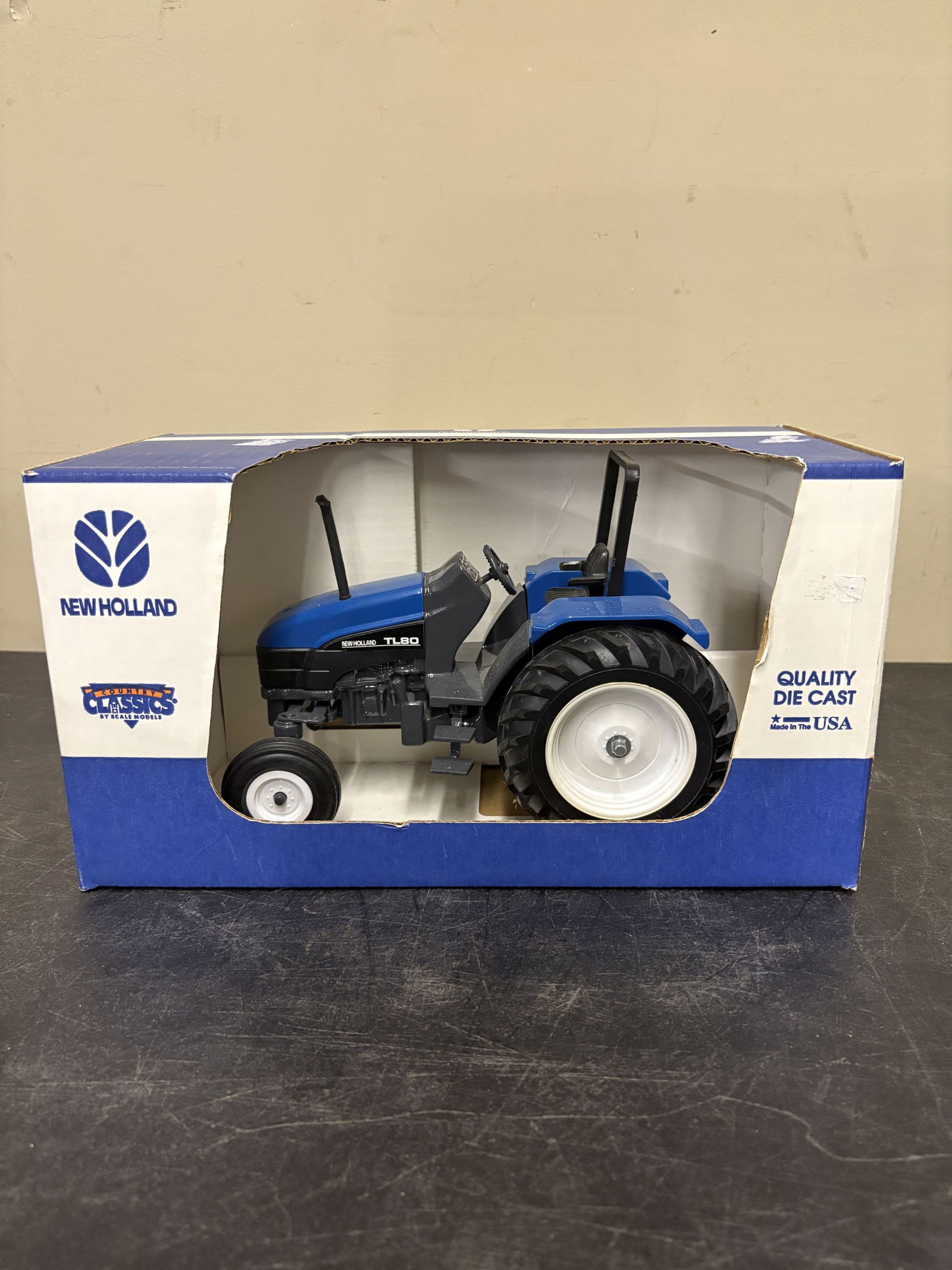 1/16 Scale New Holland 5635 Die-Cast Tractor, part of the Country Classics series by Scale Model (1 of 4)