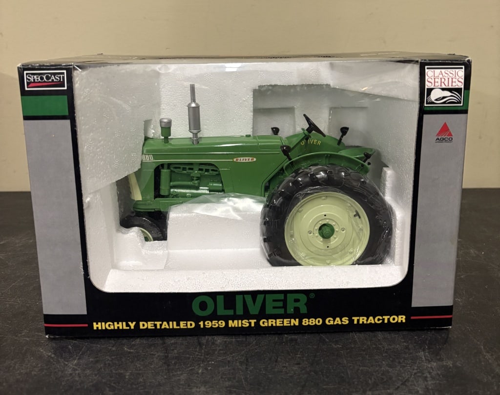 SpecCast 1:16 scale diecast model of a 1959 Oliver 880 Gas Tractor from the Classic Series - (1 of 4)