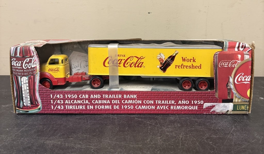 Coca-Cola 27223 Diecast 1:43 1950 Cab & Trailer Bank - 4"X14 (1 of 3)
