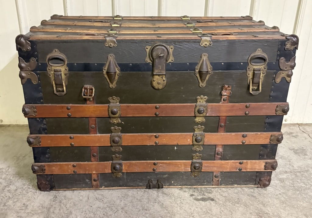 Antique Steamer Trunk - 23"x 21"x 36" (1 of 7)