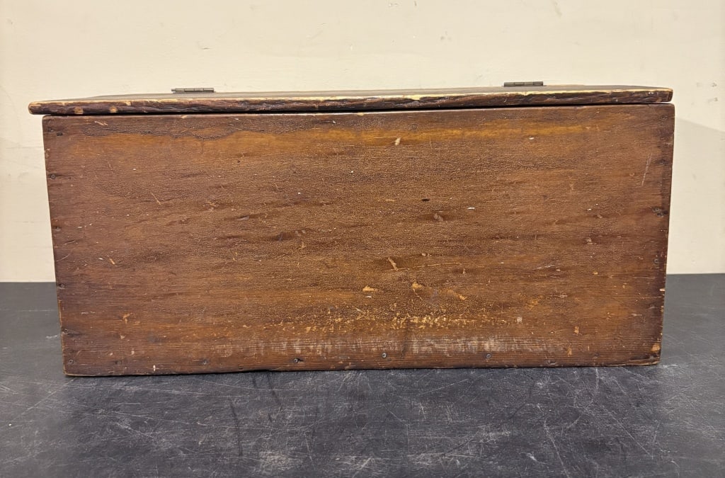 Early Wooden Brown - Williamson Tobacco Box - Louisville, KY. With Early Fabric Lining 10"X18"X9" (1 of 5)