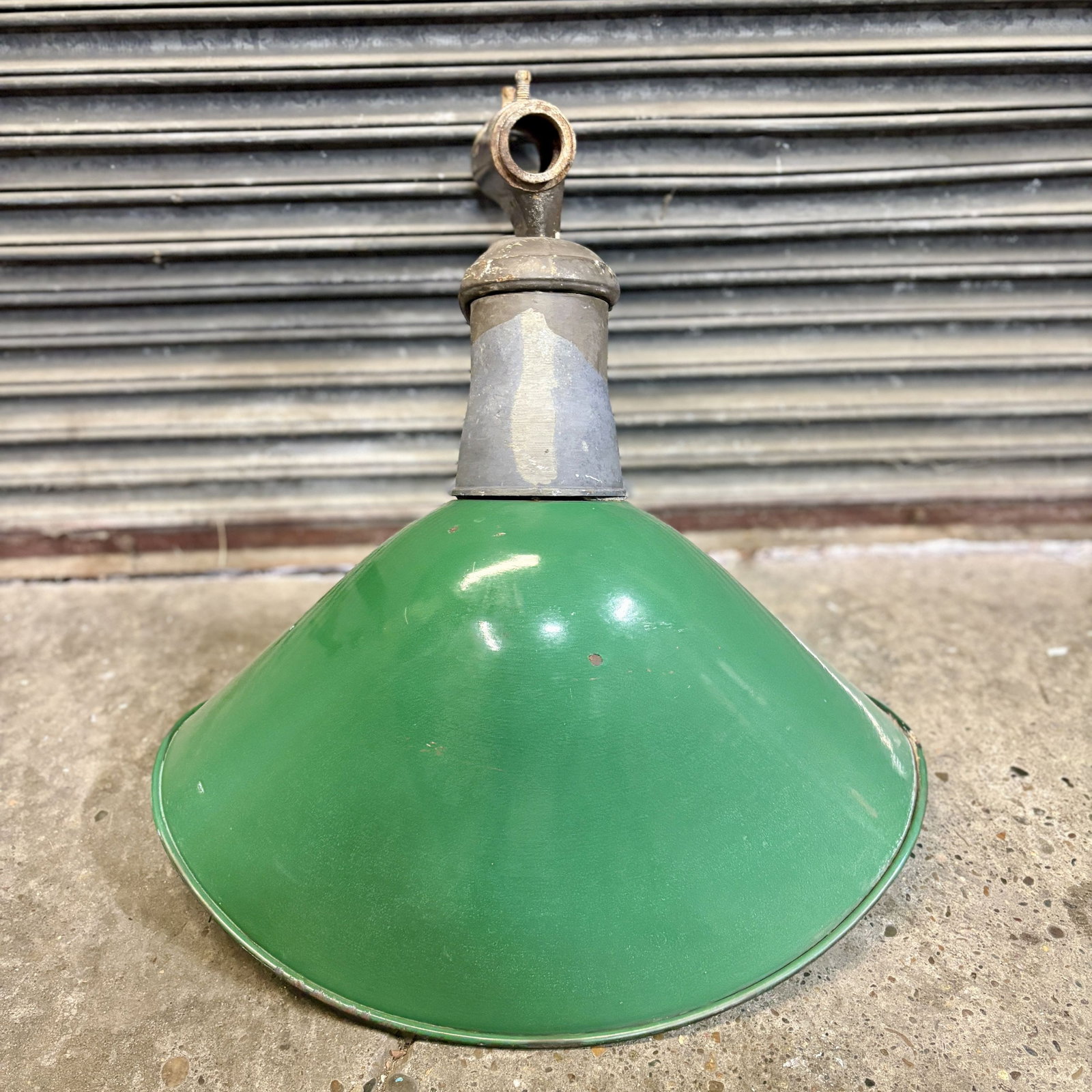 Revere Industrial Salvage Green Porcelain Enamel Light Fixture - Angle Type Or Gas Station Island: Revere Industrial Salvage Green Porcelain Enamel Light Fixture - Angle Type Or Gas Station Island Light (Late 20's-30's) 18"X22"X28"