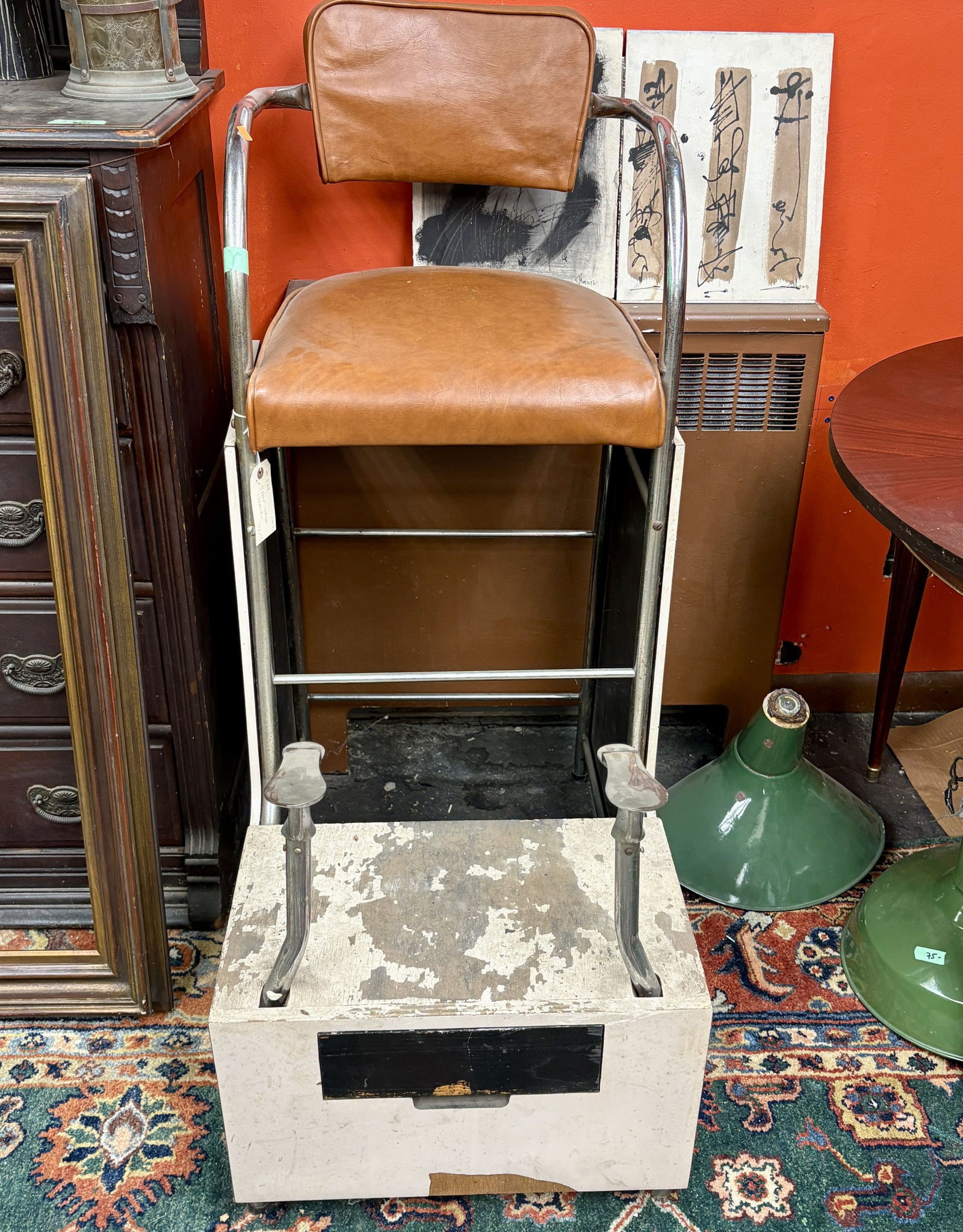 Vintage Shoe Shine Chair 21"X37"X50": Vintage Shoe Shine Chair 21"X37"X50"