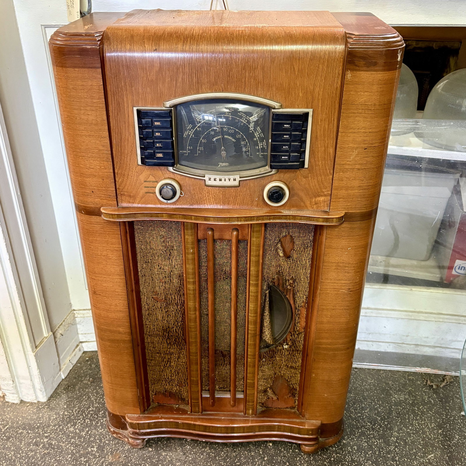Vintage Zenith Art Deco Console Radio 1930's 11"X24"X39" (As Found, With Some Damage) (1 of 6)
