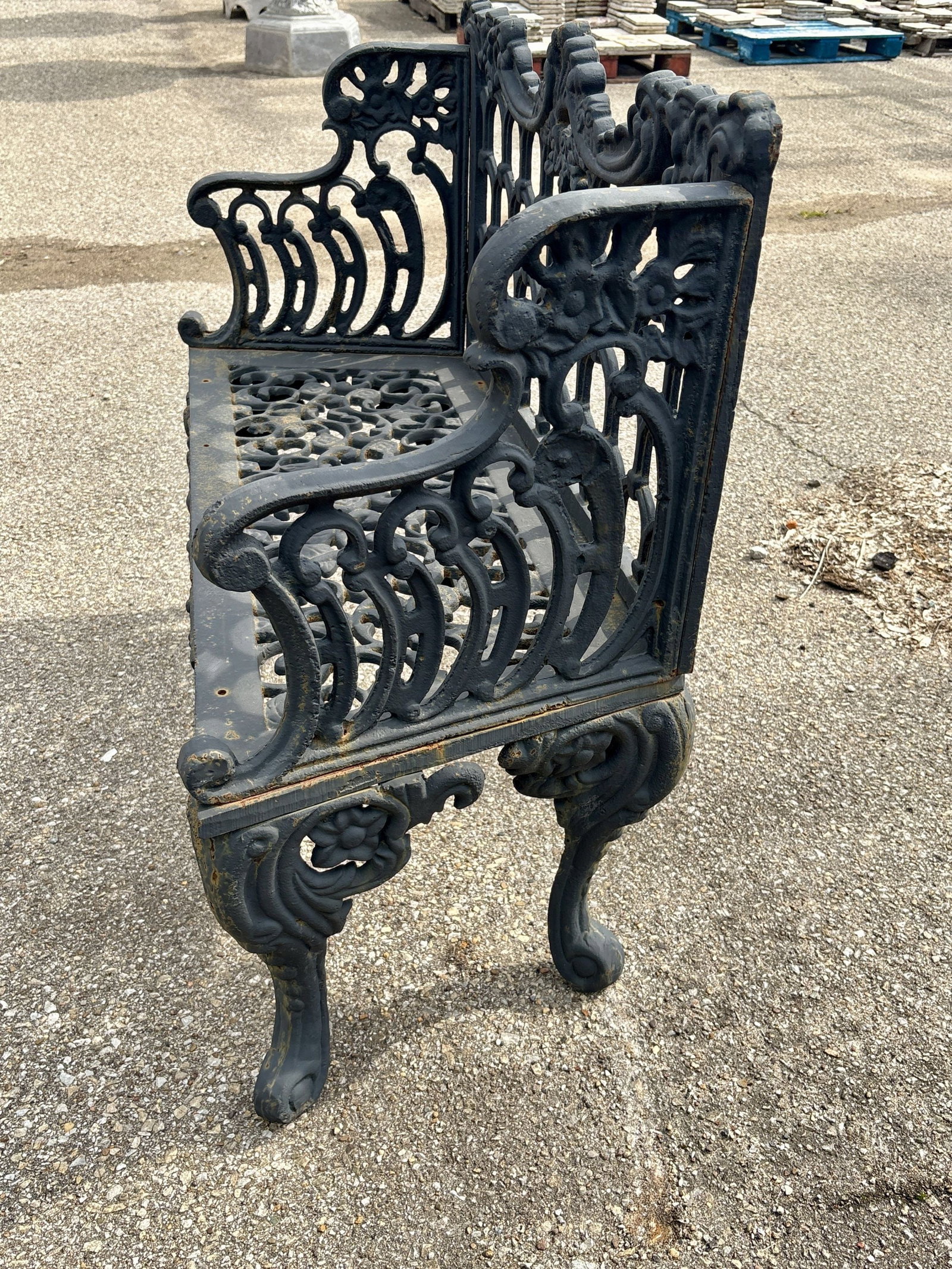 Cast Iron Victorian Style Heavy Black Settee - Garden Bench; Gothic - Horseshoe Patterns 17"X41"X34" - 5