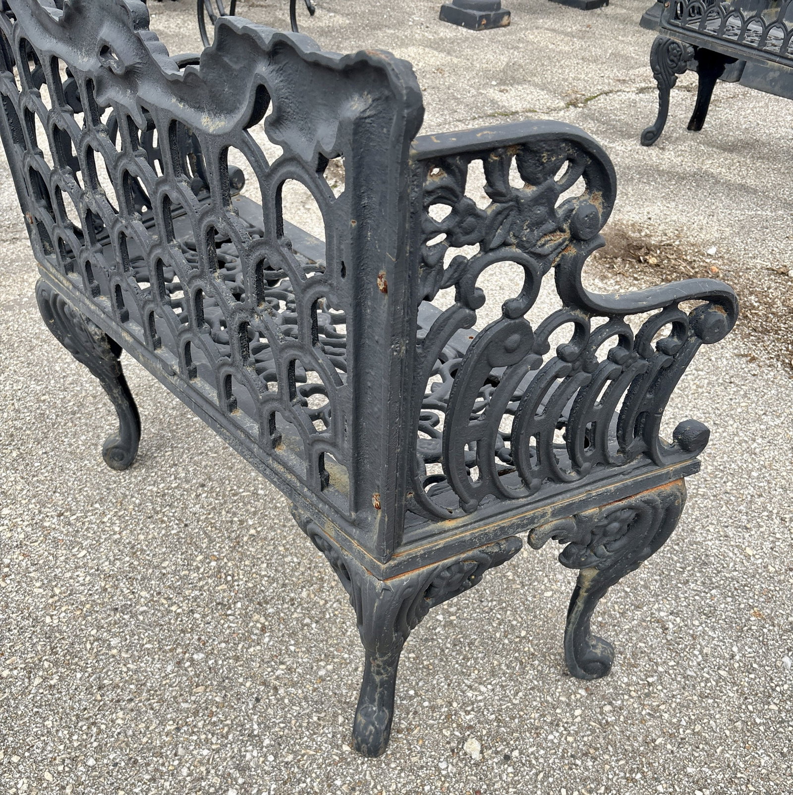 Cast Iron Victorian Style Heavy Black Settee - Garden Bench; Gothic - Horseshoe Patterns 17"X41"X34" - 7