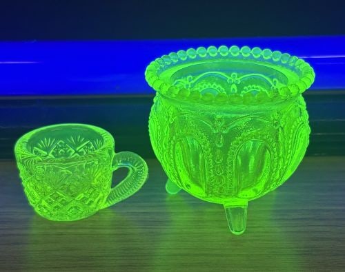 Boyd Crystal Art Glass Uranium Glass Gypsy Pot Cauldron Toothpick Holder With Matching Small Cup: Boyd Crystal Art Glass Uranium Glass Gypsy Pot Cauldron Toothpick Holder With Matching Small Cup 2.5"X2.5"