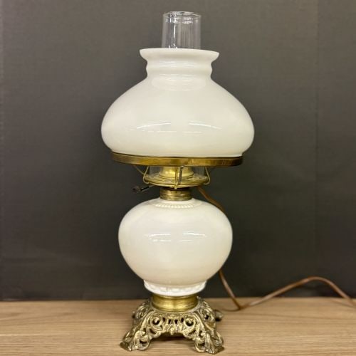 Vintage White Glass Gone With The Wind Style Parlor Lamp 7"X17": Vintage White Glass Gone With The Wind Style Parlor Lamp 7"X17"