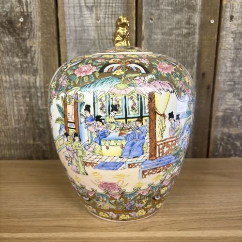 Chinese Famile Rose Porcelain Vase - Ginger Jar With Gilded Accents And Foo Dog Finial 7.5"X12": Chinese Famile Rose Porcelain Vase - Ginger Jar With Gilded Accents And Foo Dog Finial 7.5"X12"