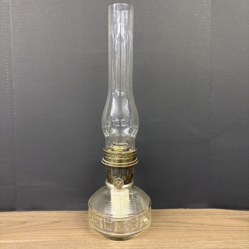 Aladdin 23 Oil Lamp With Diamond Square Glass Pattern Base 5"X19" (1 of 6)