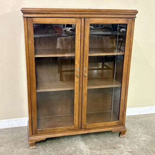 Antique Solid Oak Two-Door Bookcase -15"x42"x53": Antique Solid Oak Two-Door Bookcase -15"x42"x53" - NOT AVAILABLE FOR SHIPPING, PICK UP OR TRANSPORT ONLY