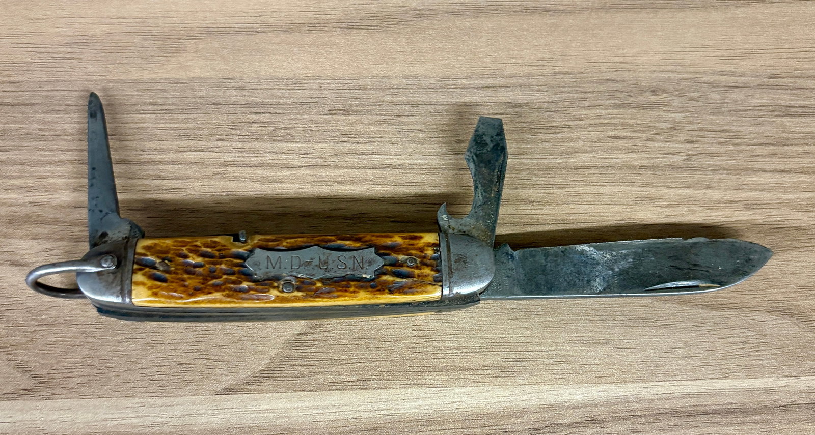 Vintage Camillus Cutlery Co. Stag Handle Tri-Blade Pocket Knife - 4" (1 of 5)