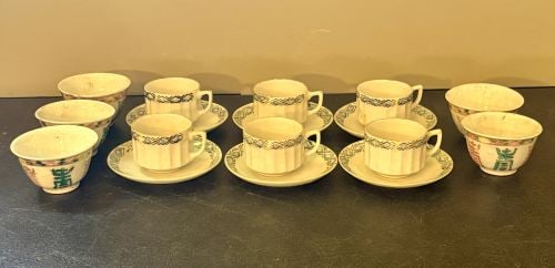 A 17-Piece Collection of Maruki China and Chinese Style Porcelain Tea Wares 4"X2" (1 of 8)