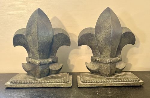 A Pair of Fleur-de-Lis Decorative Bookends with Verdigris Finish 5"X7" (1 of 6)