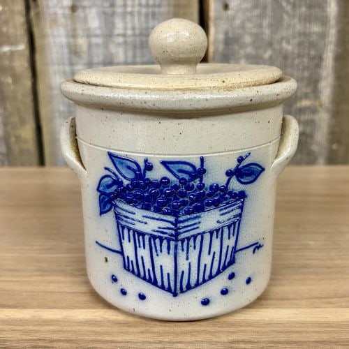 Salmon Falls Stoneware Lidded Blueberry Basket Crock 1993 (1 of 8)