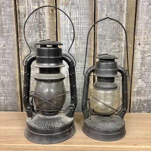 A Pair of Vintage Dietz No. 2 D-Lite and Little Wizard Kerosene Lanterns (1 of 12)