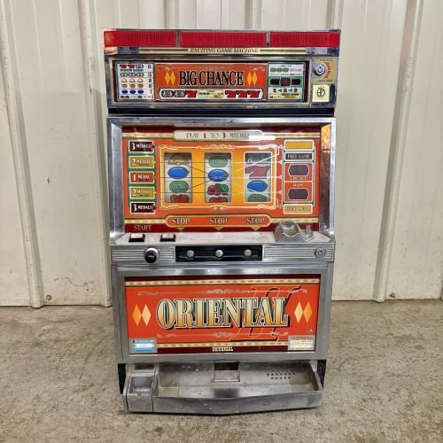 Universal Oriental Pachislo Skill-Stop Slot Machine (1 of 9)