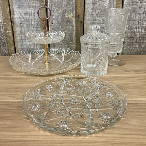 A Collection of Anchor Hocking Early American Prescut Glassware: This collection consists of clear pressed glass tableware in the Early American Prescut (EAPC) pattern, also known as Star of David, manufactured by Anchor Hocking. The assortment includes a two-tier 