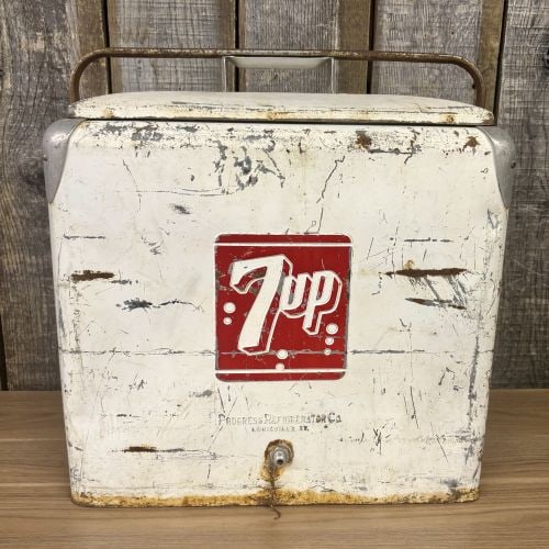 Vintage 7-Up Progress Refrigerator Co Metal Picnic Cooler (1 of 9)