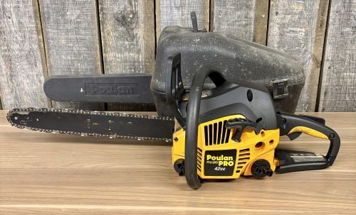Poulan Pro PP4218AVX 42cc Gas-Powered Chainsaw with 18-Inch Bar and Carrying Case (1 of 7)