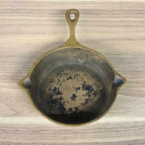 Miniature Cast Brass Skillet Ashtray in the Style of Wagner Ware (1 of 4)