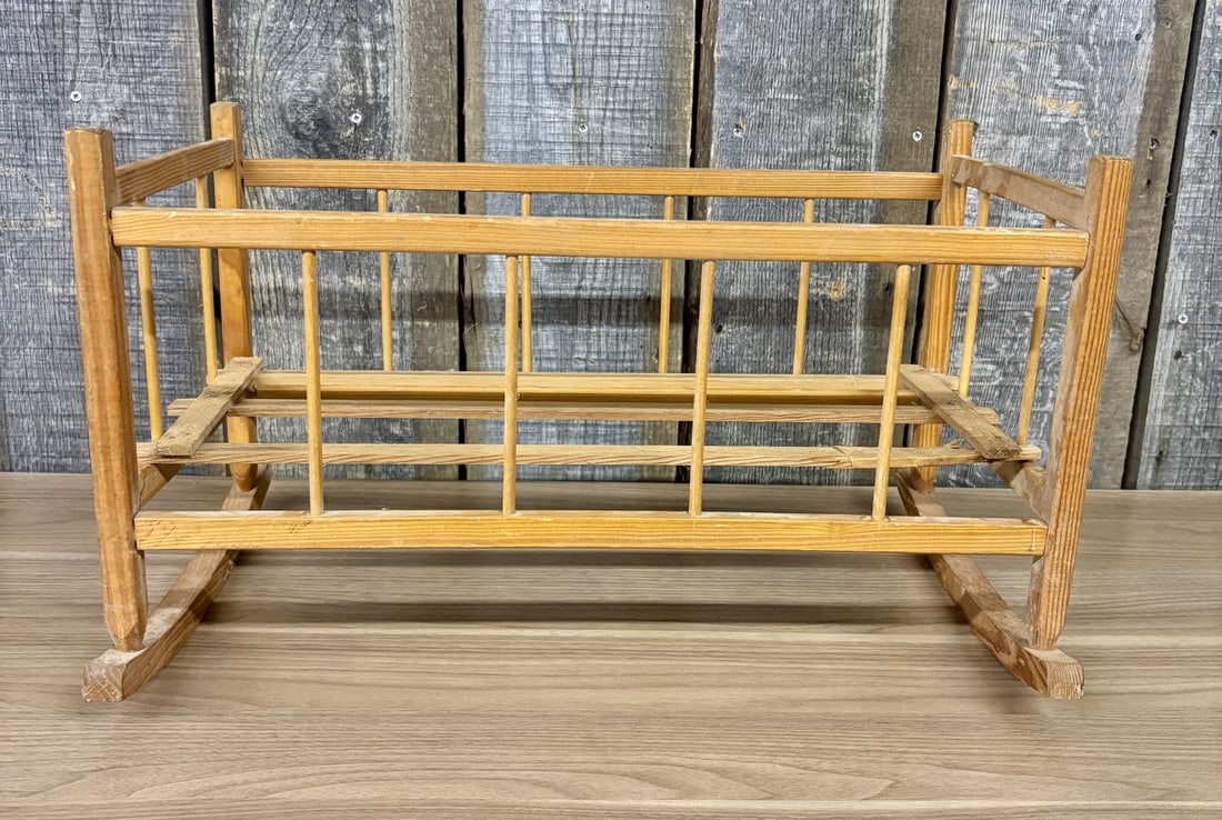 Whitney Bros. Baby Doll Rocking Cradle (1 of 7)