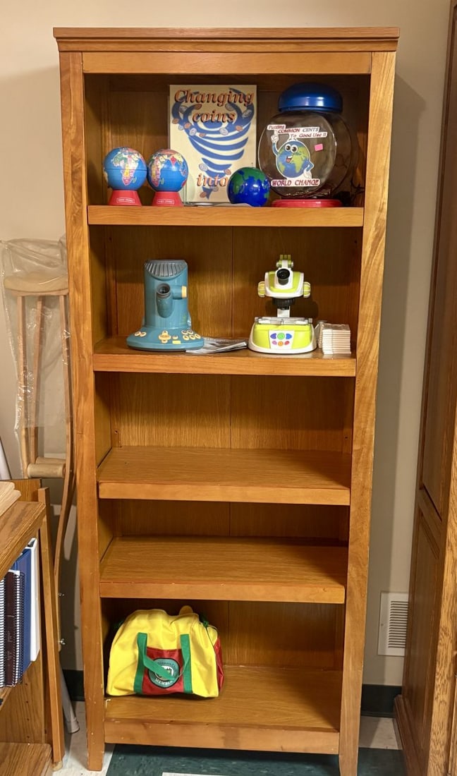 A Wooden Five-Tier Bookshelf (1 of 5)