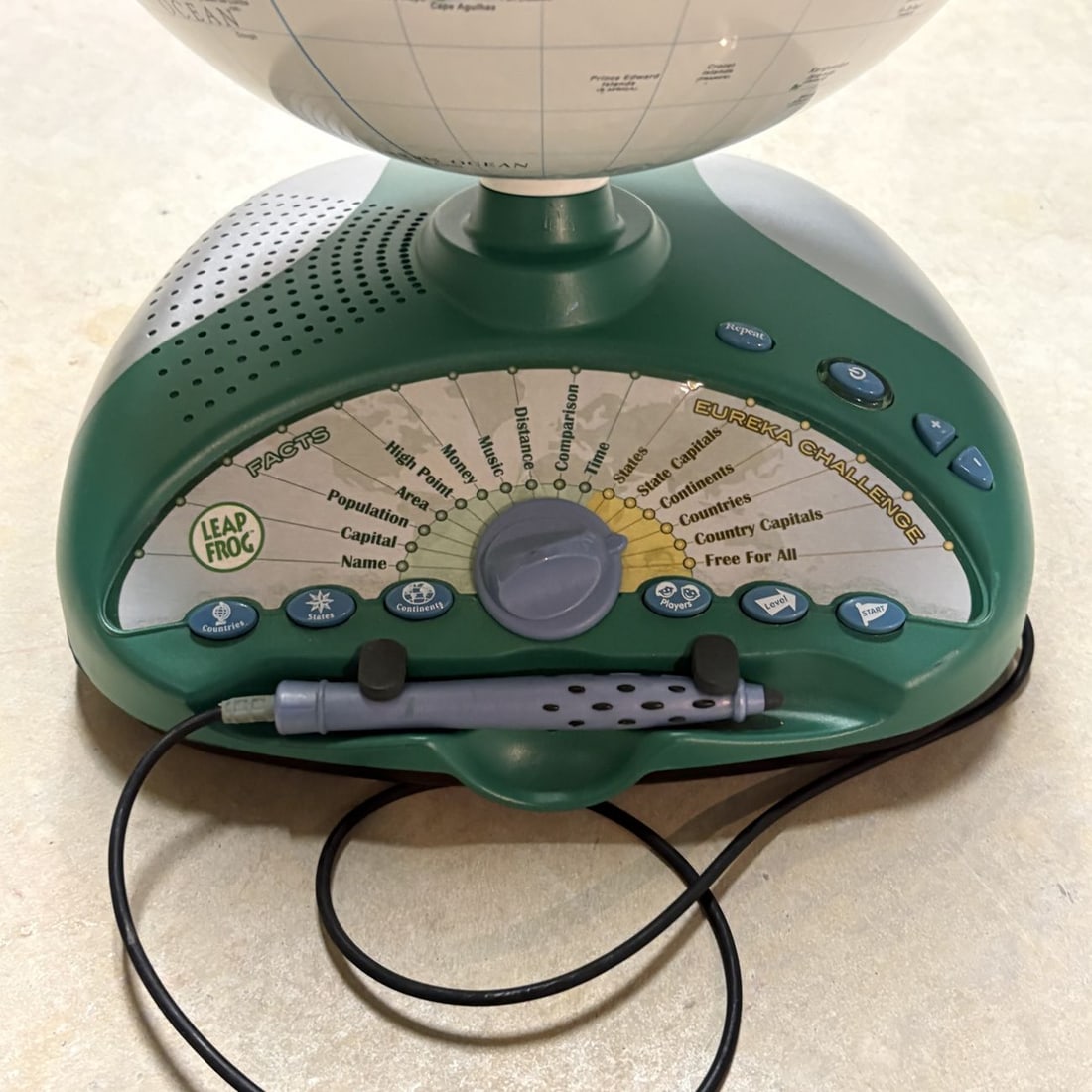 LeapFrog Eureka Challenge Interactive Talking Globe - 2