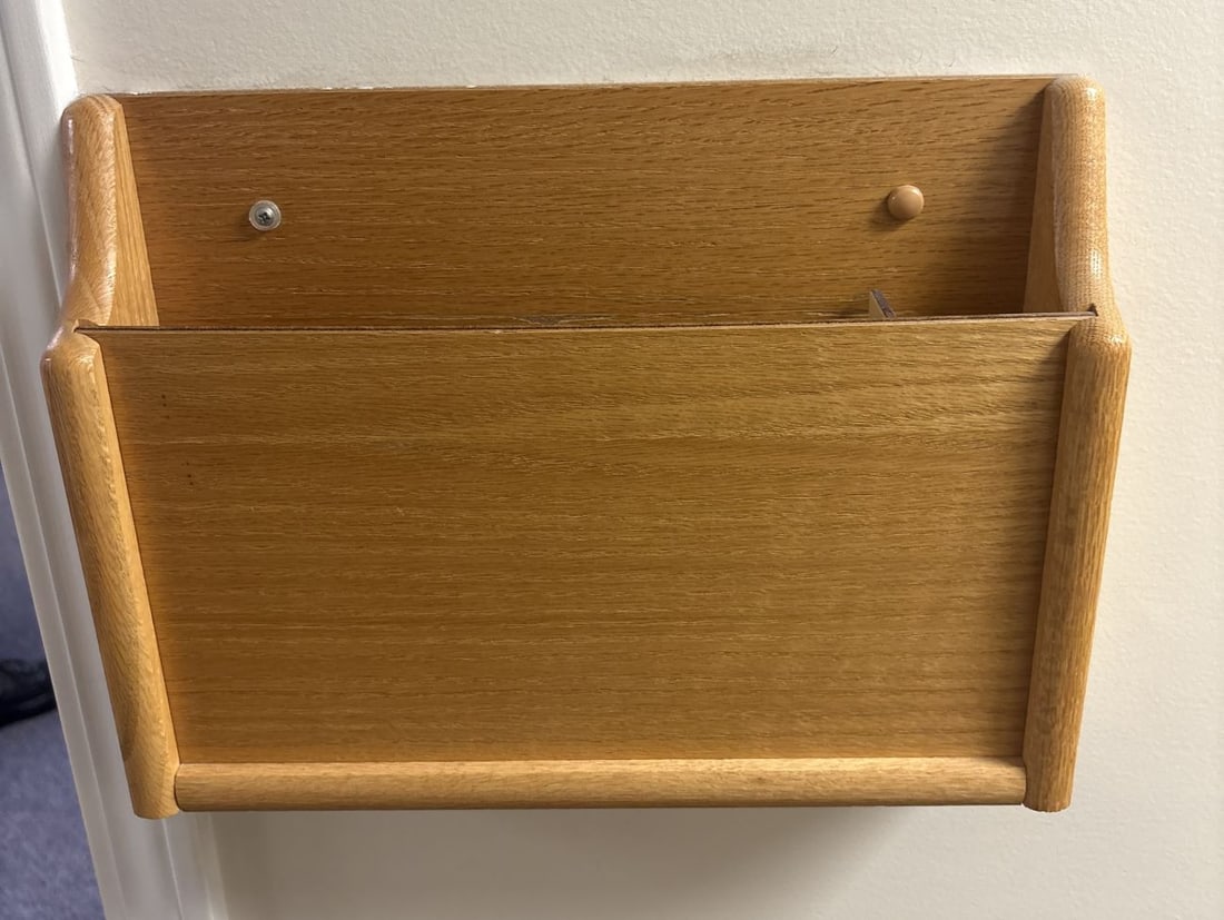 Solid Oak Wall Mounted Privacy Chart Holder - 3
