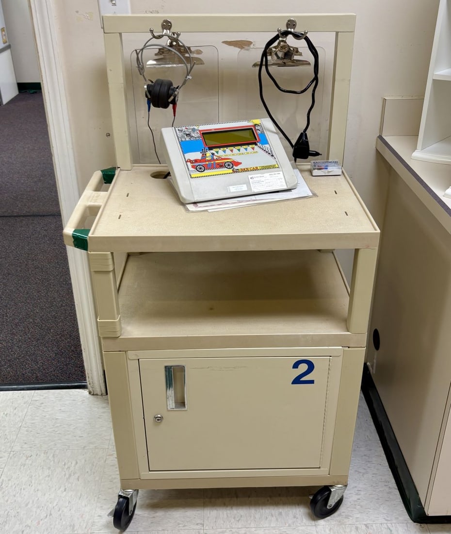 American Electromedics The Race Car Pediatric Tympanometer and Audiometer on Mobile Cart (1 of 4)