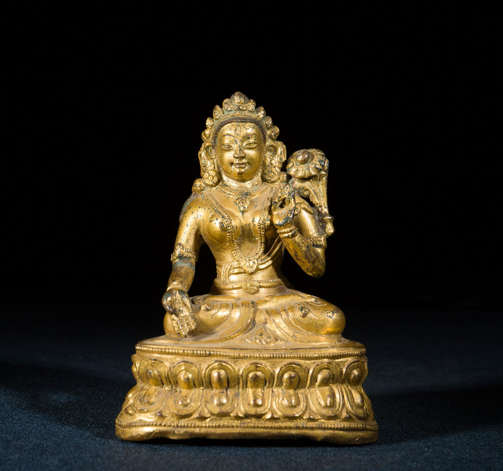 A GILT BRONZE WHITE TARA (1 of 10)