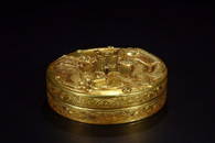 A GILT BRONZE CHARACTER STORY DECORATED ROUND INK  MUD