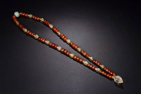 TIBETAN AGATE AND CRYSTAL NECKLACE: Weight 172g / Width 0.43 in