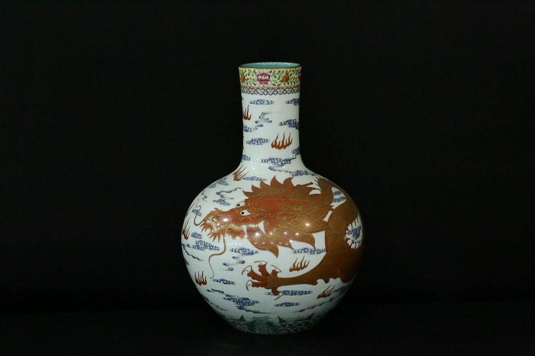 QIANLONG MARK BLUE WHITE FAMILLE ROSE IRON RED OUTLINE: Time: Qianlong Period 18 Century / Height 15.75 in / Belly-Diameter 9.84 in