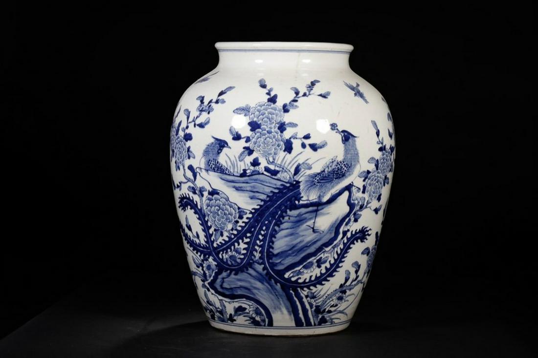 BLUE WHITE FLOWERS AND BIRD PATTERNING JAR: Time: qianlong Period 18 Century / Height 16.54 in / Belly-Diameter 12.01 in / Mouth-Diameter 7.87 in