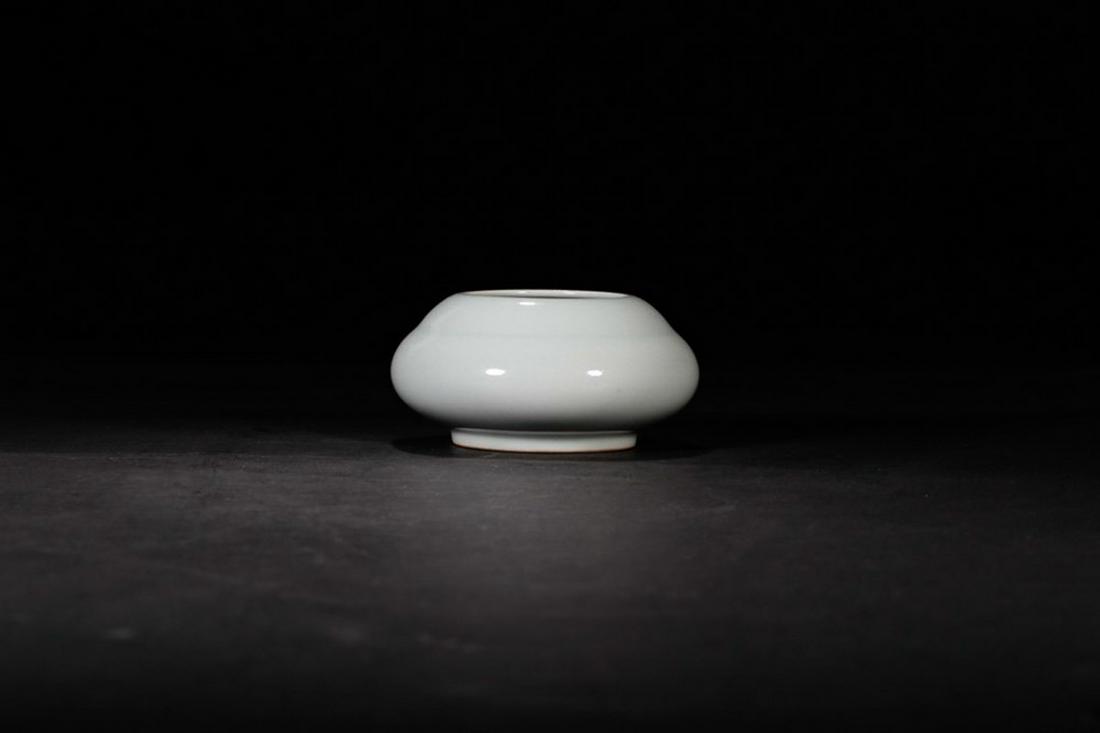 YONGZHENG MARK WHITE GLAZED BRUSH WASHER: Time: yongzheng Period 18 Century / Height 2.17 in / Belly-Diameter 4.13 in