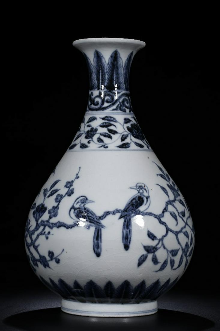 BLUE WHITE FLOWERS AND BIRDS PATTERNING OKHO SPRING: Time: Ming Dynasty 14-17 Century / Weight 2120g / Mouth-Diameter 3.35 in / Bottom diameter 4.45 in / Height 12.4 in